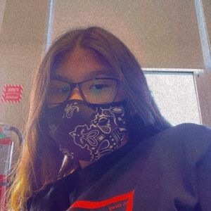 Meet your Posher, Denise